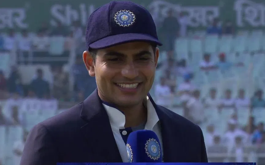 टॉस के दौरान शुभमन गिल - (स्रोत: @Johns/X.com)