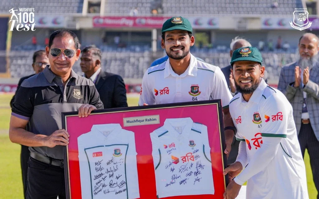 Mushfiqur Rahim becomes the first Bangladesh player to play 100 Tests [Source: AFP Photos]