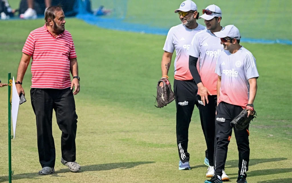 Sitanshu Kotak with Gautam Gambhir - (Source: AFP)