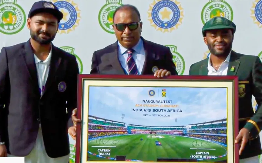 ऋषभ पंत और टेम्बा बावुमा - (Source: @Cricfan54/X.com)