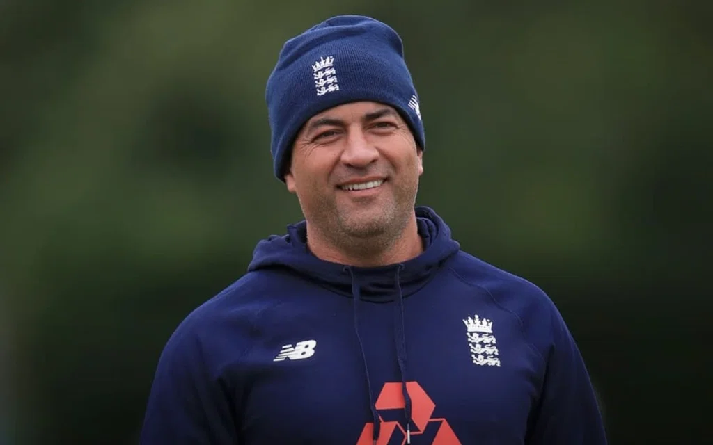 Adam Hollioake [Source: @surreycricket/X.com]