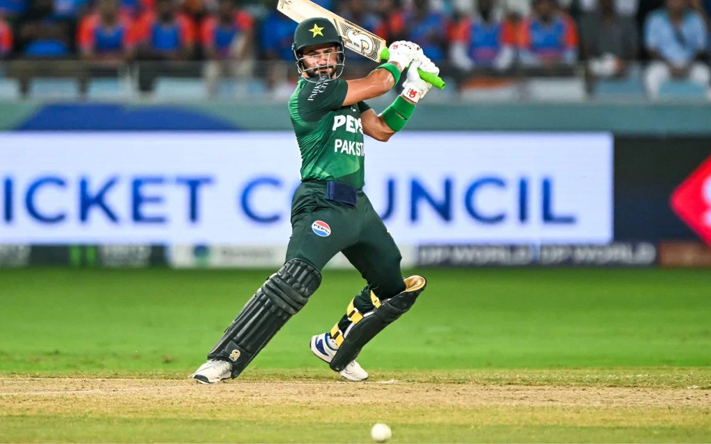 Pakistan trash Sri Lanka in Tri-Series [Source; AFP Photos]