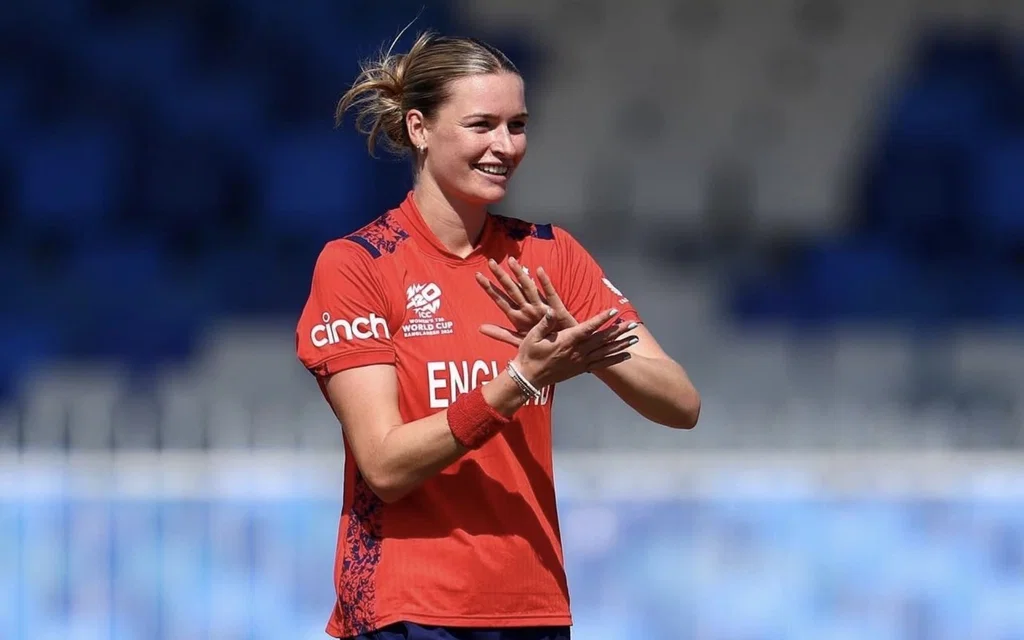 Lauren Bell joins RCB for INR 90 lakhs [Source: @Lauren_Bell63/X.com]