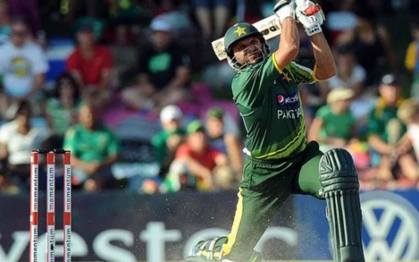 2. Shahid Afridi - 351 sixes [Source: @SajSadiqCricket/X.com]