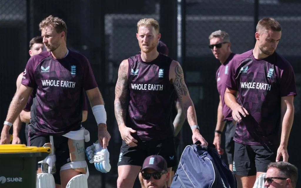 Ben Stokes and rest of the team - (Source: AFP)