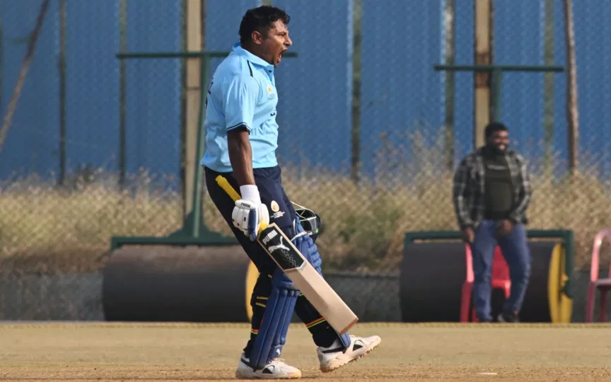 SMAT 2025 में सरफराज खान की पहली पारी (X.com/@sportstarweb)