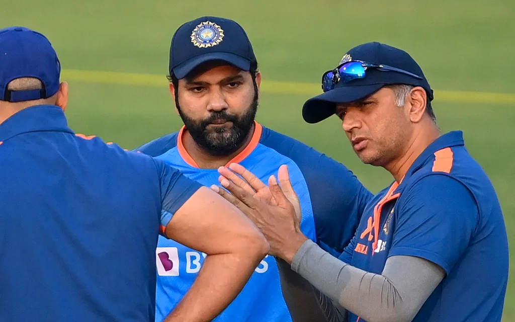 Rohit Sharma & Rahul Dravid (Source: AFP Photos)