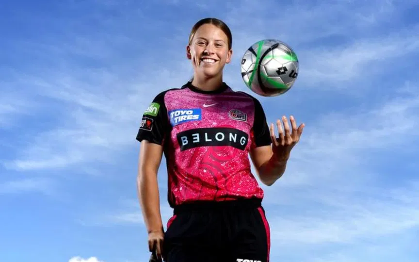 Sydney Sixers teen phenomenon Caoimhe Bray out of WBBL 11 with stress fracture injury