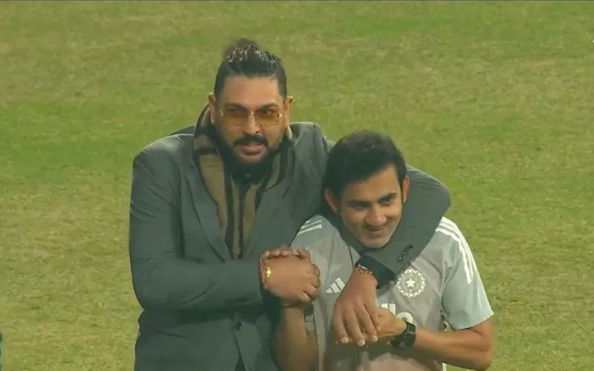 World Cup heroes reunion! Yuvraj and Gambhir meet-up lights up IND vs SA 2nd T20I World Cup heroes reunion! Yuvraj and Gambhir meet-up lights up IND vs SA 2nd T20I