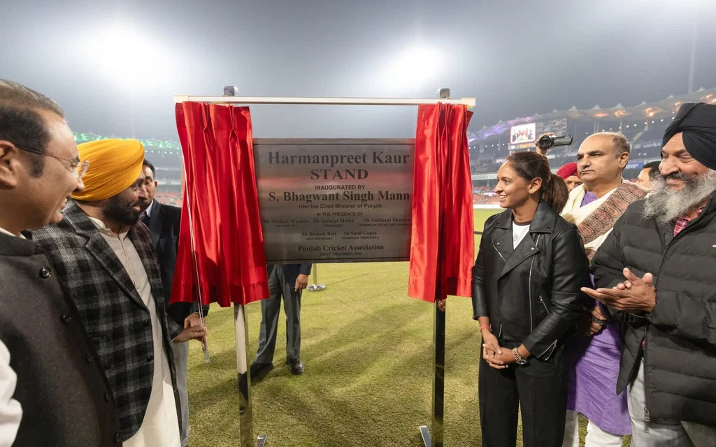 The inauguration of  the Harmanpreet Kaur stand (Source: @kkkumheriya/x.com)
