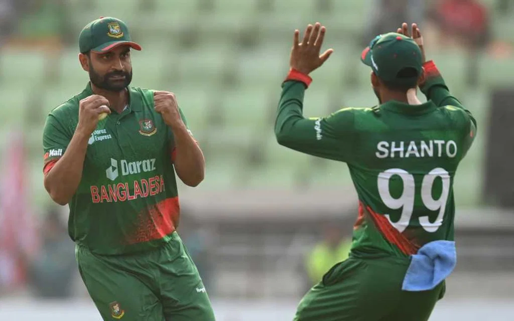 Najmul Hossain Shanto with Tamim Iqbal (Source: @gullypoint_/x.com)