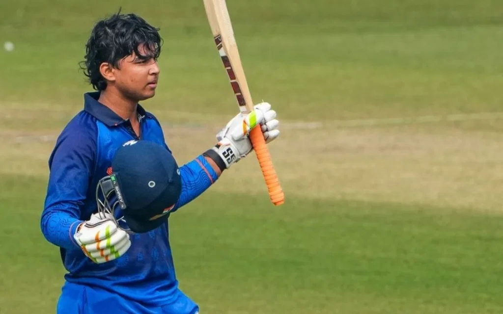 Vaibhav Suryavanshi smashes 35 ball hundred [Source: @Saabir_Saabu01/X.com]