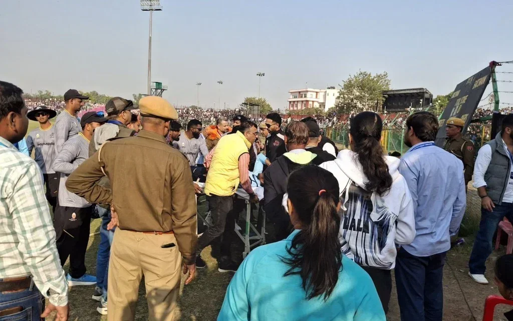 Raghuvanshi stretched off the field - (Source: Sportstardesk/X.com)