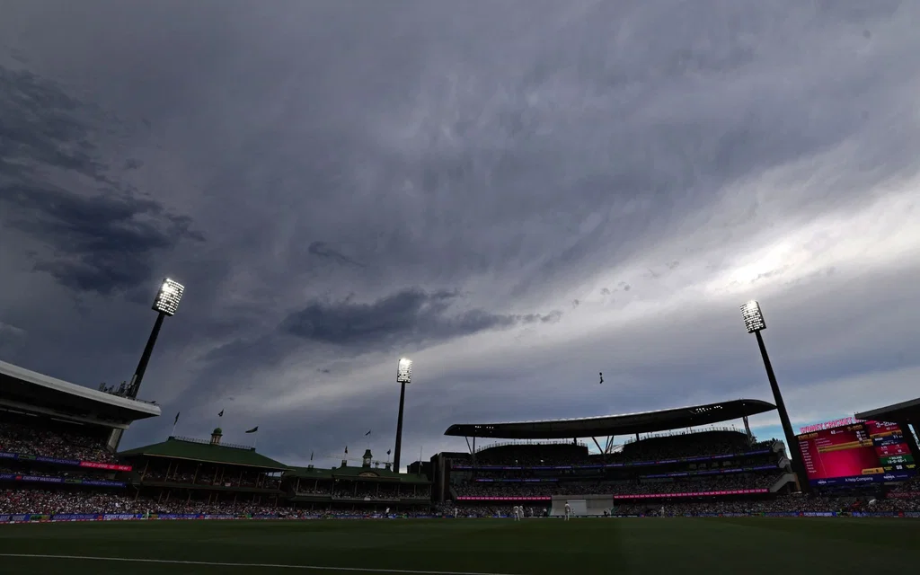 Inclement weather delays third session at SCG [Source: ESPNCricinfo/x.com]
