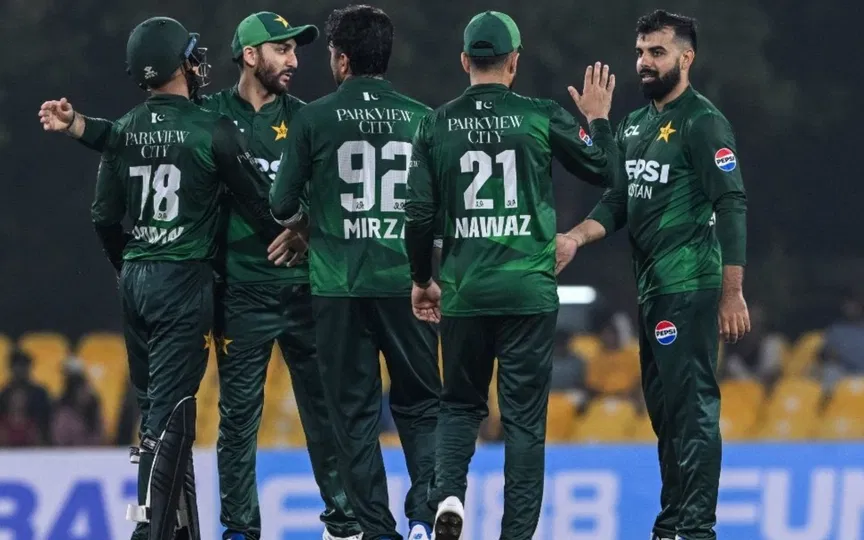 Abrar Ahmed and Shadab Khan overpower Sri Lanka as Pakistan win by 6 wickets in 1st T20I