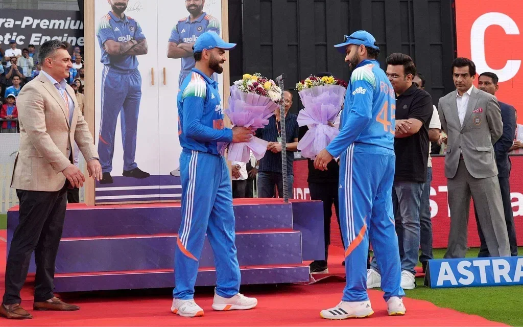 Virat Kohli and Rohit Sharma felicitated in IND vs NZ ODI [Source: @BCCI/x]