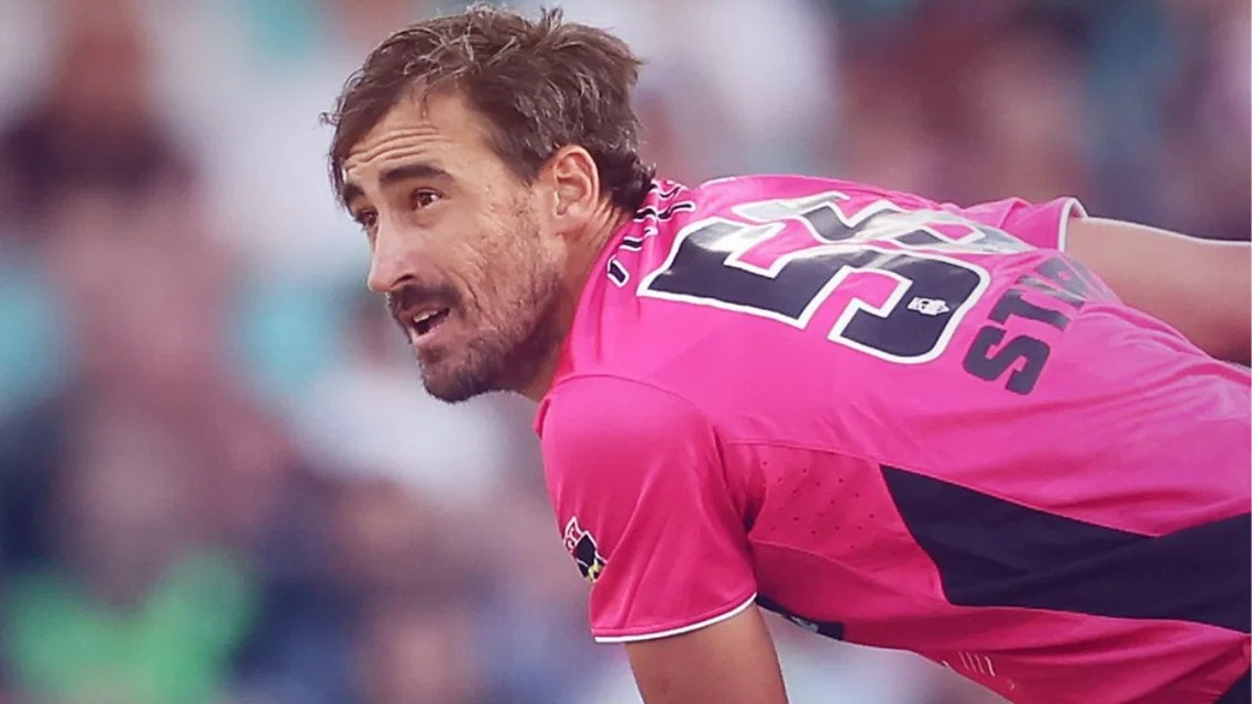 Mitchell Starc makes his BBL return for Sydney Sixers [Source: @BBL/x]