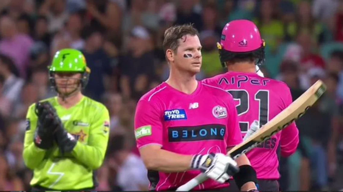 Steve Smith smashes record BBL century [Source: @BBL/x]