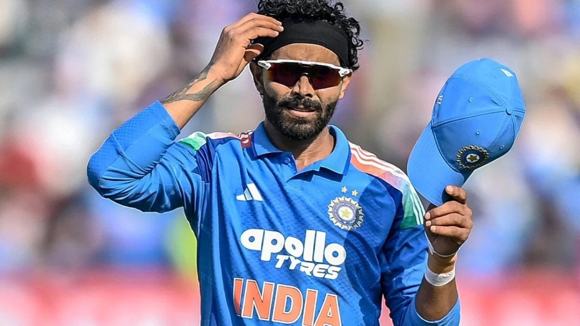 Ravindra Jadeja backed by Mohammed Siraj [Source: @SpotOnEntertai1/x]