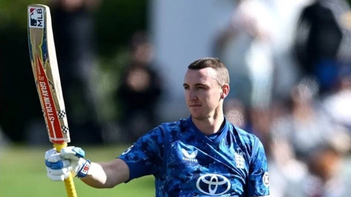 Harry Brook celebrating his century vs Sri Lanka [Source: @CricCrazyJohns/x]