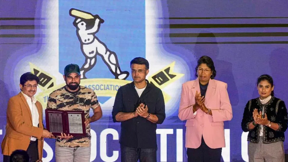 झूलन गोस्वामी को एसआईआर सुनवाई के लिए तलब किया गया। [स्रोत - सीएबी क्रिकेट]