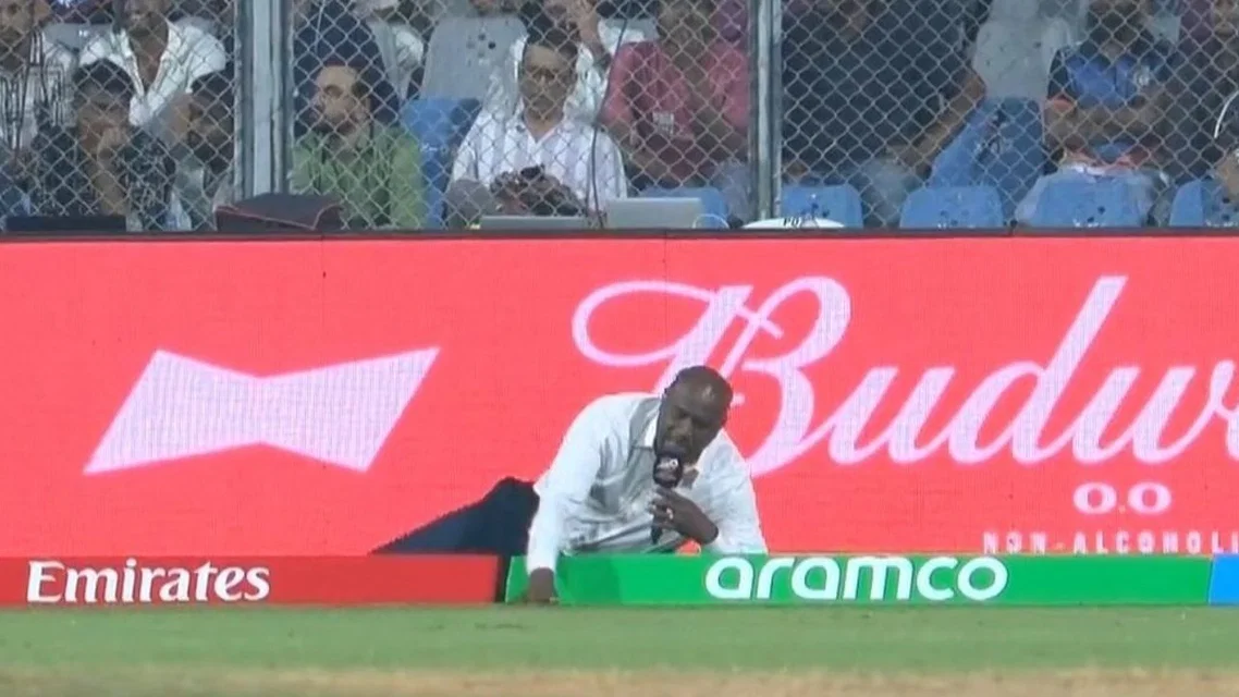 Ian Bishop's viral commentary moment (Source: @Mostlykohli/x.com)