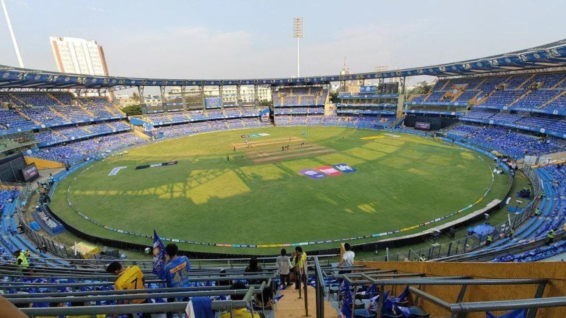 Wankhede Stadium pitch and weather report (Source: @mufaddal_vohra/x.com)