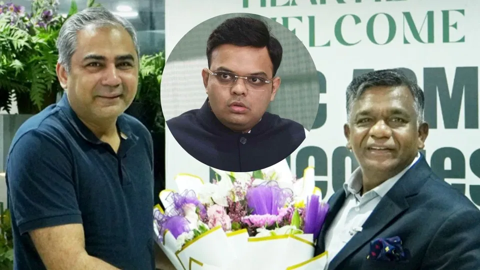 मोहसिन नकवी, बीच में अमीनुल इस्लाम और जय शाह [स्रोत: X]