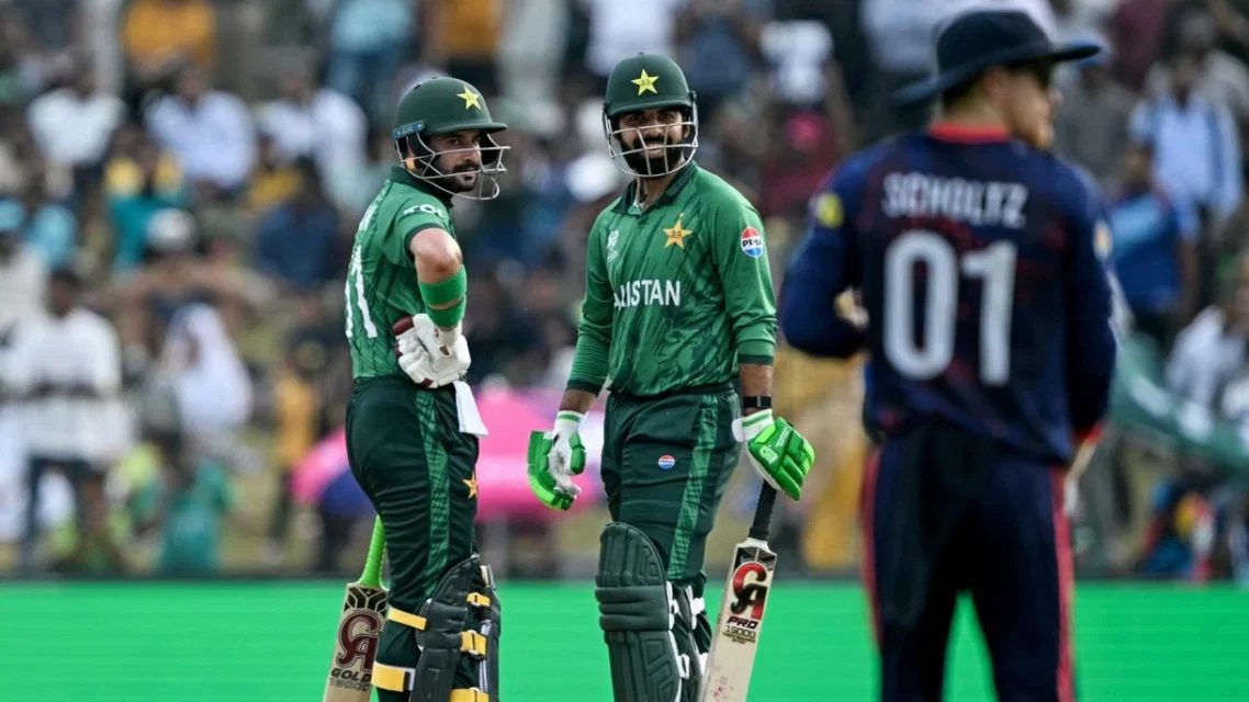 Pakistan's Sahibzada Farhan warns Jofra Archer (Source: AFP)