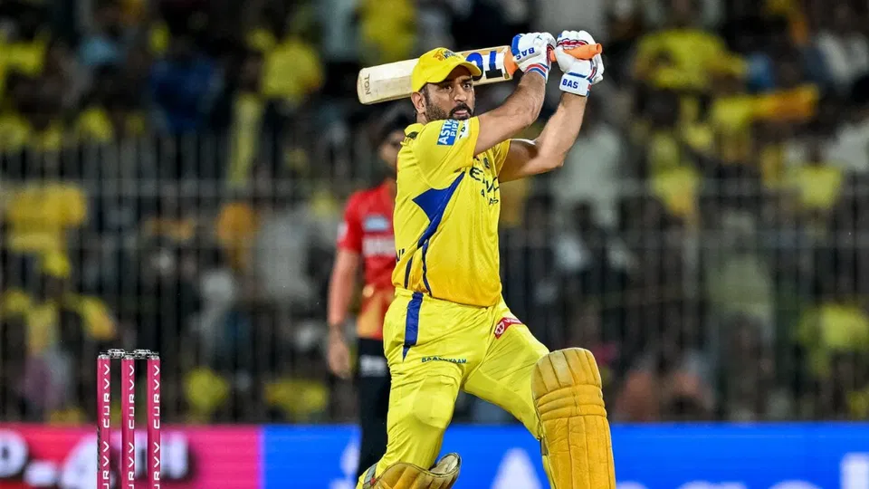 एमएस धोनी IPL 2025 में CSK के लिए खेलते हुए (AFP)