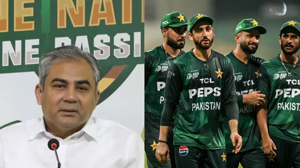 आकिब जावेद ने पाकिस्तान के पतन के लिए बेतुका बहाना दिया [AFP]
