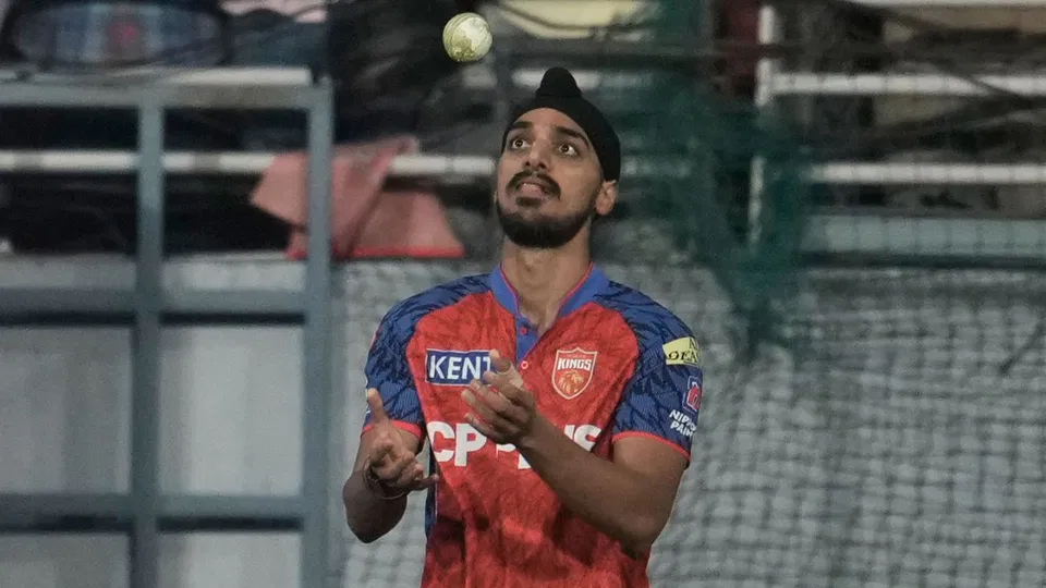 अर्शदीप सिंह ने गुजरात टाइटन्स के ख़िलाफ़ 11 गेंदों के ओवर के साथ बनाया यह अनचाहा रिकॉर्ड