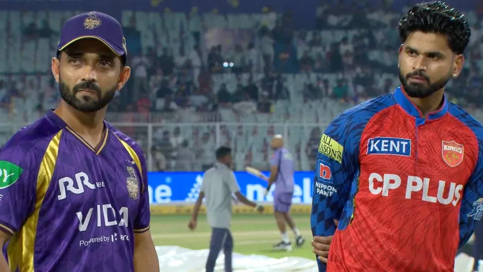 Kolkata Knight Riders and Punjab Kings at the toss