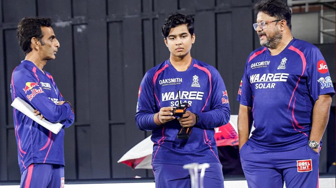 Vaibhav Sooryavanshi with RR support staff in IPL 2026 (IMG: @rajasthanroyals/X.com)