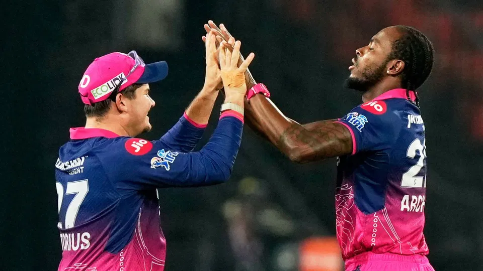 Jofra Archer Humiliates Abhishek news