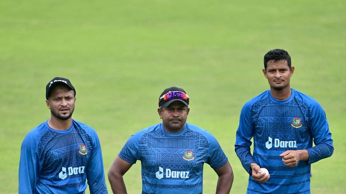 Nasum Ahmed, Shakib Al Hasan and Rangana Herath (Source: AFP Photos)