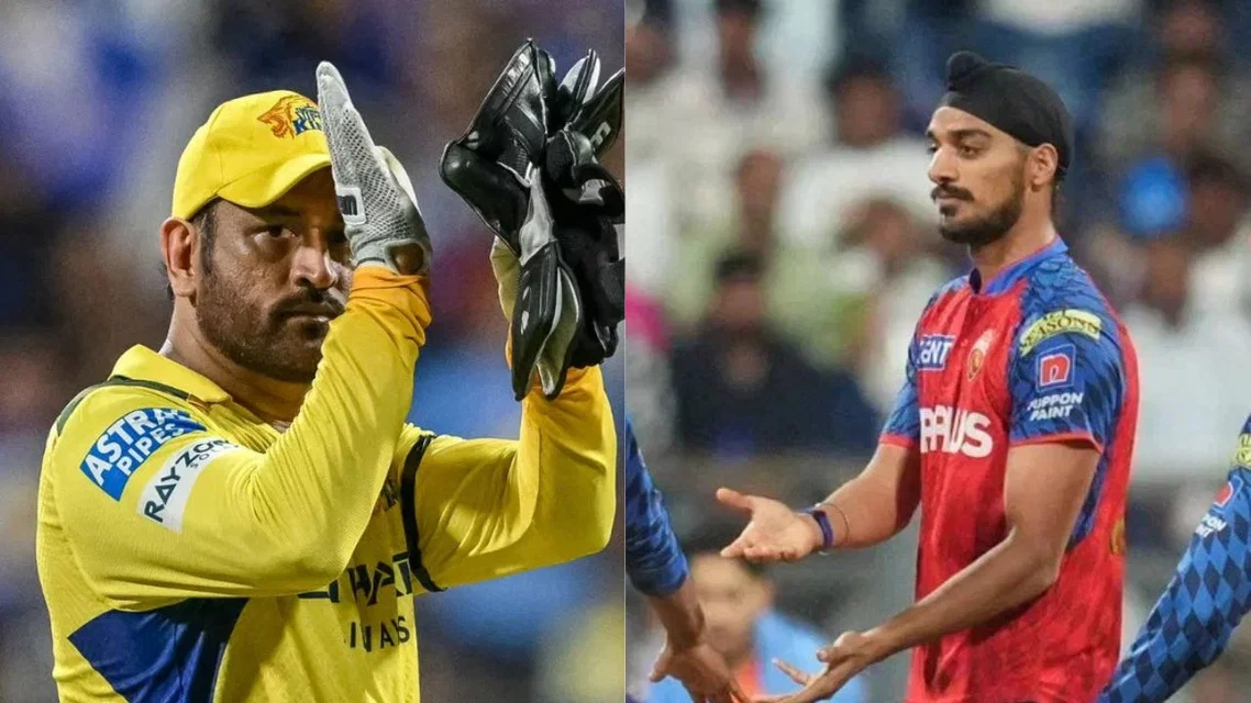 MS Dhoni and Arshdeep Singh [Source: AFP, AP]