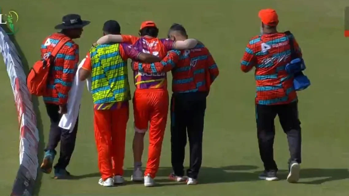 Naseem Shah injured - (Source: ScreenGrab/ HamzaKhan.X)