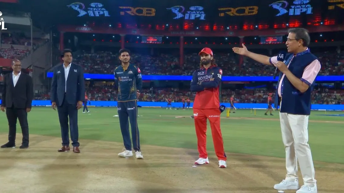 RCB set to bowl vs GT [Source: Screengrab/JioHotstar]
