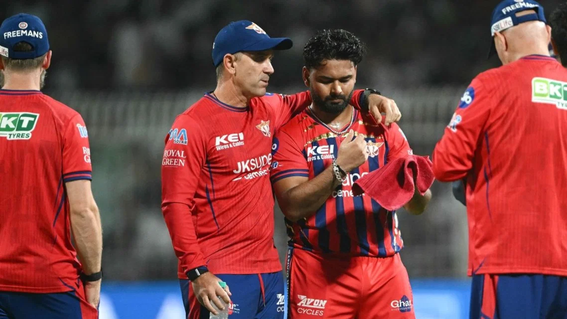 Rishabh Pant with Justin Langer [Source: AFP]