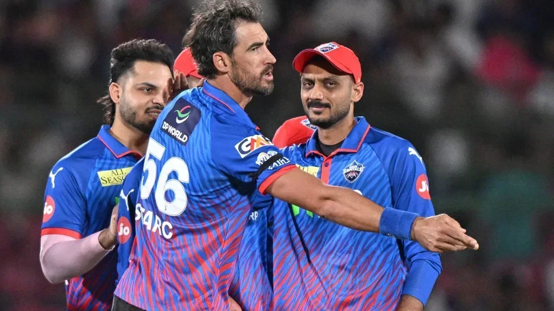 DC players are wearing black armbands vs RR [Source: AP]

