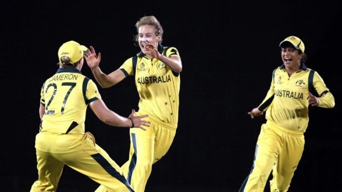 Perry's game-changing move (Source: @imfemalecricket/x.com)