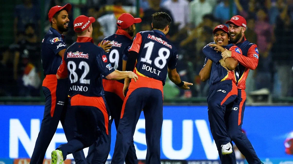 Prithvi Shaw with Delhi players in IPL 2018. Image Credits- AFP