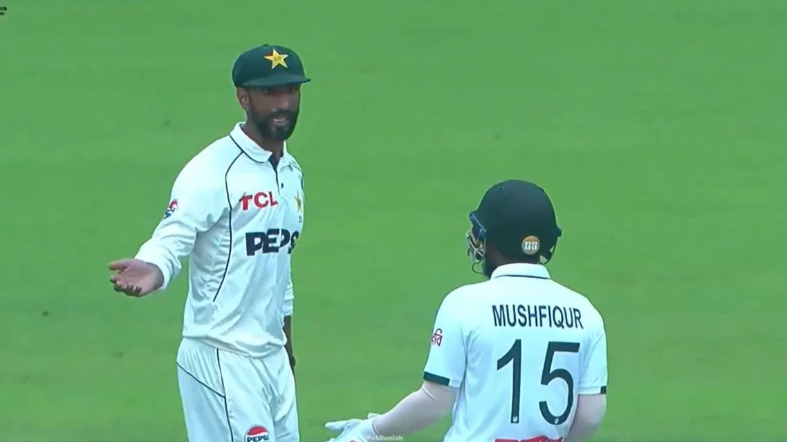 Shan Masood and Mushfiqur Rahim [Source: screengrab]