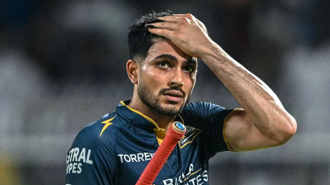 Shubman Gill attacked by CSK fans. Image Credits: AFP