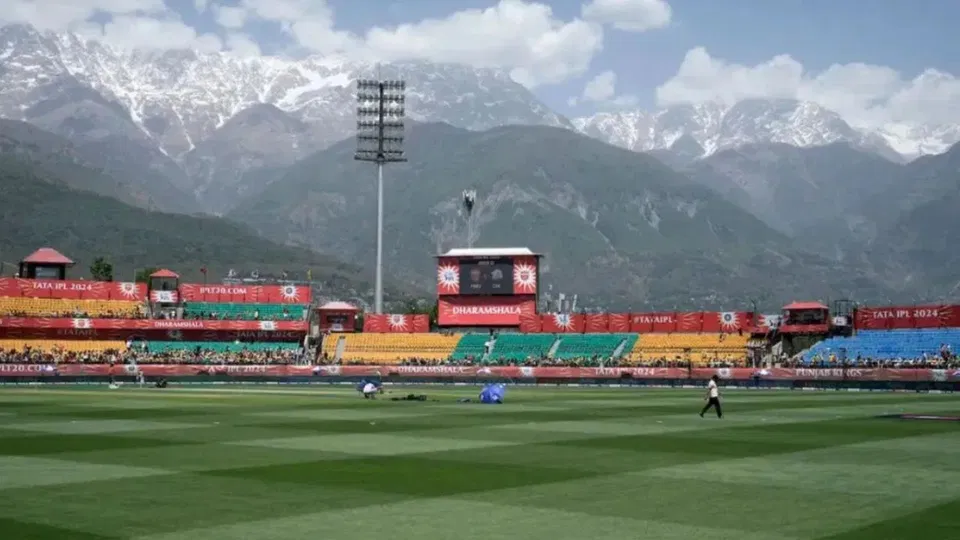 IPL 2026: RCB बनाम GT क्वालीफायर 1 के लिए धर्मशाला स्टेडियम की पिच और मौसम रिपोर्ट