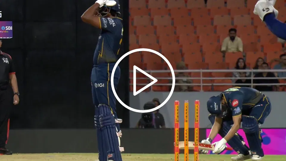 Shubman Gill Falls On His Knees news