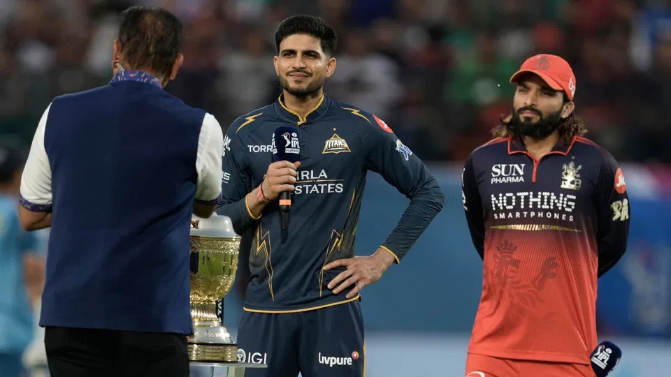 IPL 2026 की पुरस्कार राशि: RCB, GT, ऑरेंज कैप, पर्पल कैप और MVP को कितना पैसा मिलेगा? जानें...