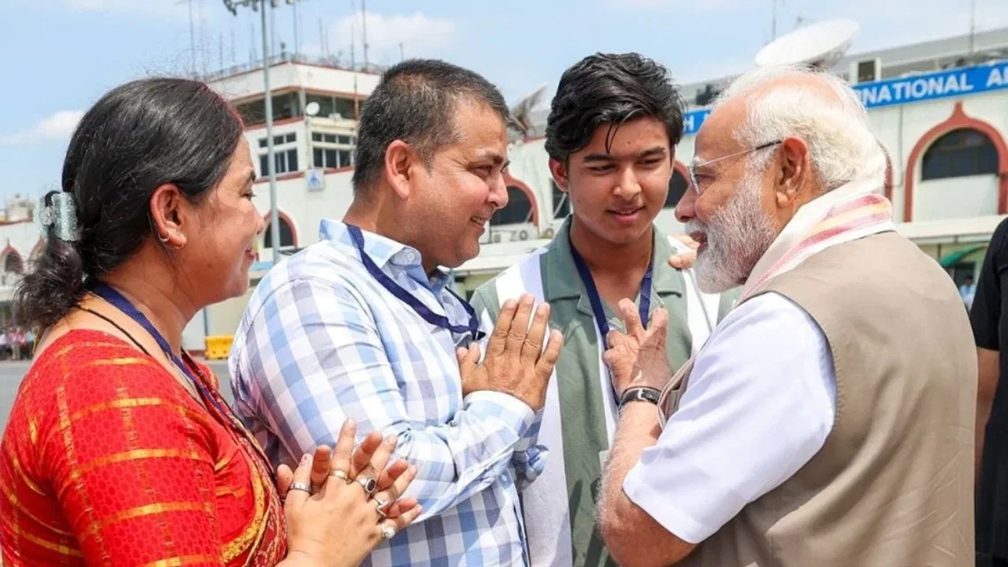 Vaibhav Sooryavanshi Father Mother with Narendra Modi. Image Credits: X