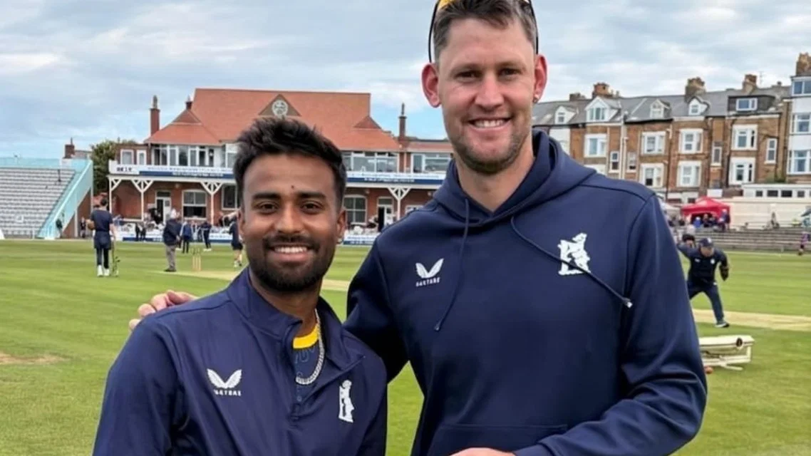 Manav Suthar shone for Warwickshire on debut. [Source - WarwickshireCCC/X]